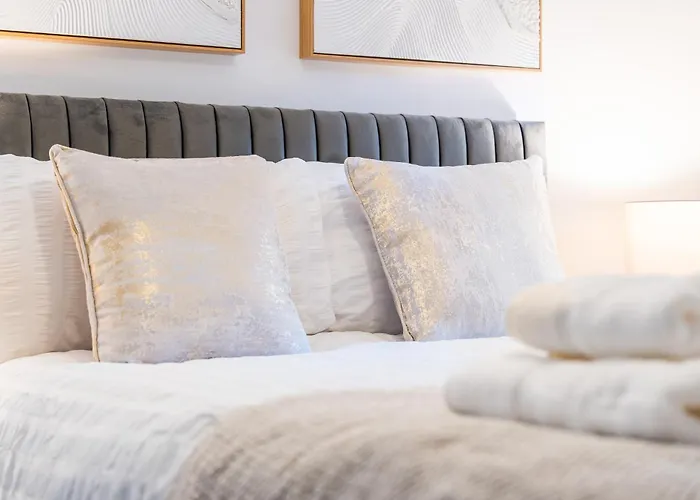 2br Centre Flat - Juliette Balcony - Sleeps 6