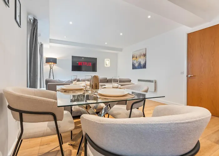 Appartement 2br Centre Flat - Juliette Balcony - Sleeps 6