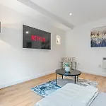 Apartment 2br Centre Flat - Juliette Balcony - Sleeps 6
