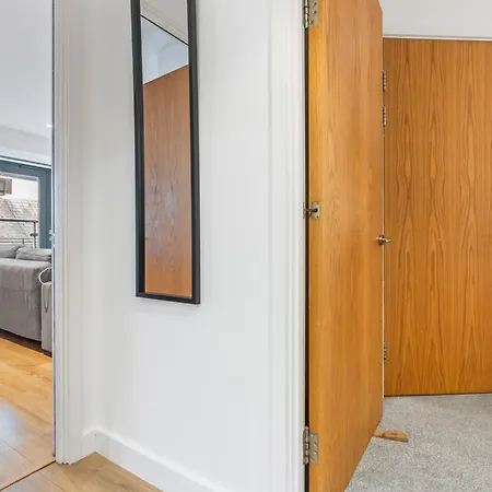 아파트 2br Centre Flat - Juliette Balcony - Sleeps 6 리즈