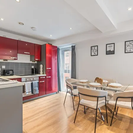 2br Centre Flat - Juliette Balcony - Sleeps 6 리즈