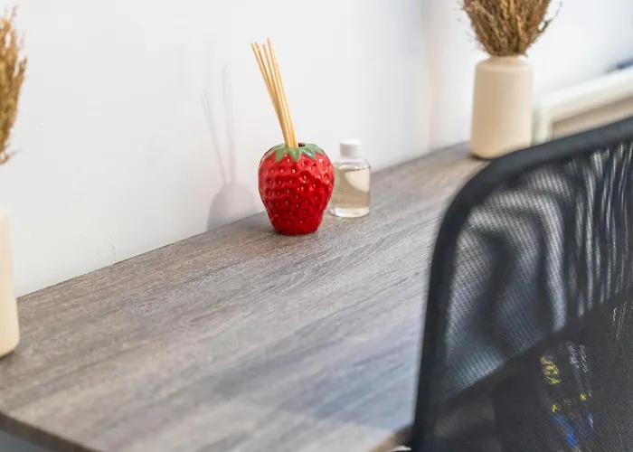 2br Centre Flat - Juliette Balcony - Sleeps 6 Апартаменти *