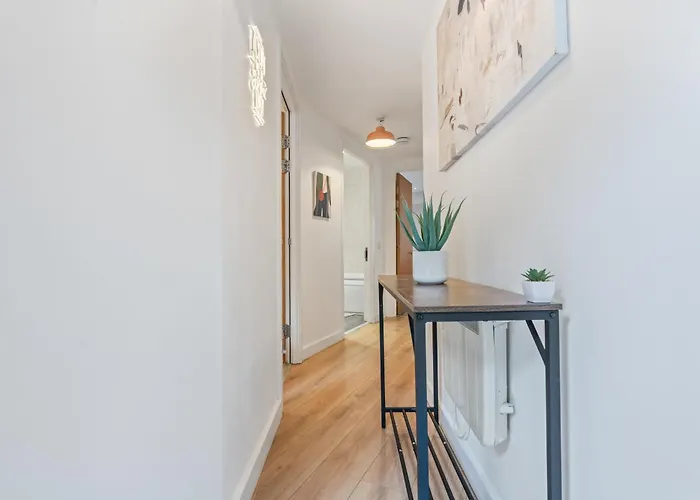 2br Centre Flat - Juliette Balcony - Sleeps 6 * Лідс